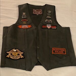 Leather club motorcycle biker vintage vest patches pins Harley bike week ex 36 L